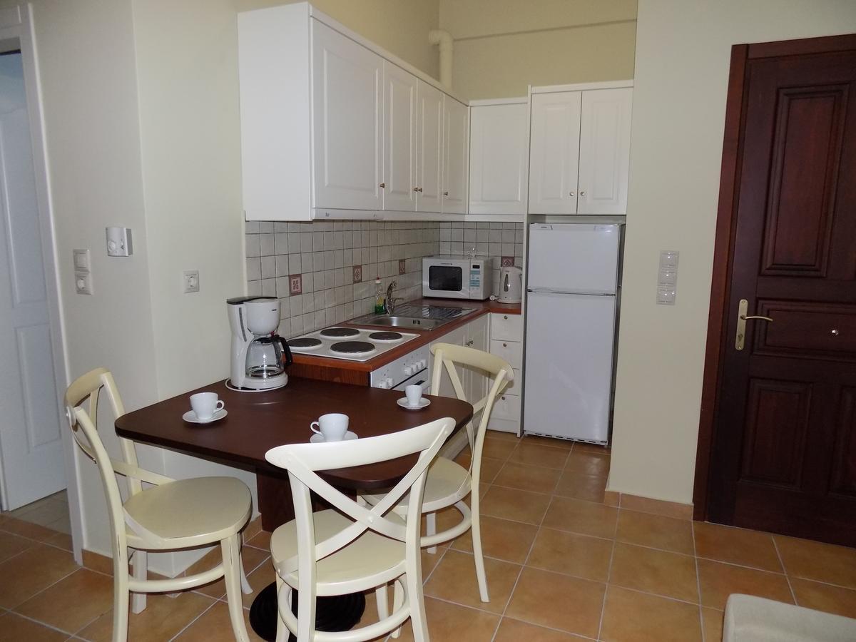Zaggou Apartments Amfíklia Ngoại thất bức ảnh