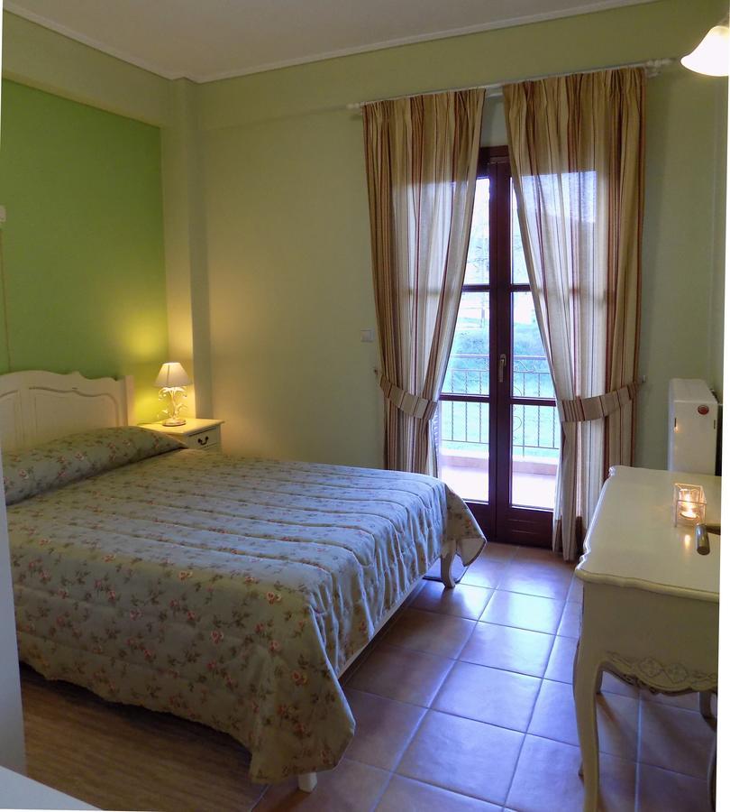 Zaggou Apartments Amfíklia Ngoại thất bức ảnh
